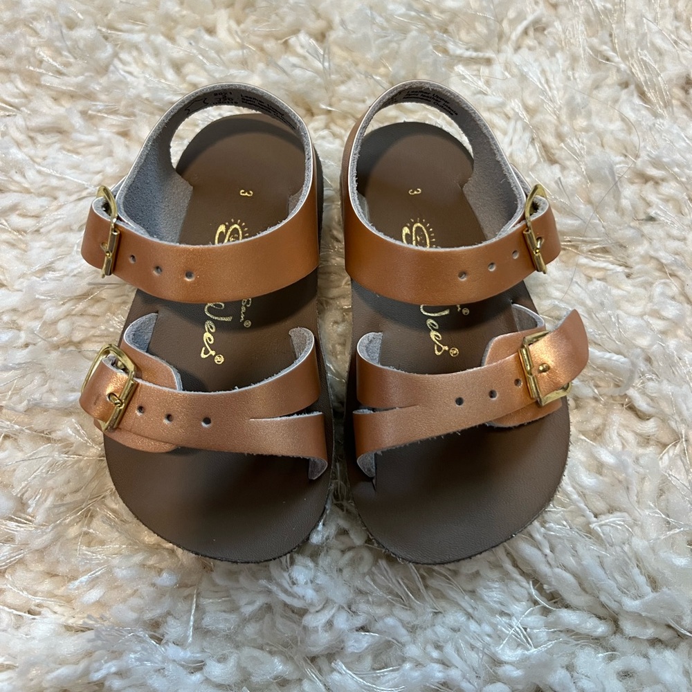 Sea wee sandals- size 3